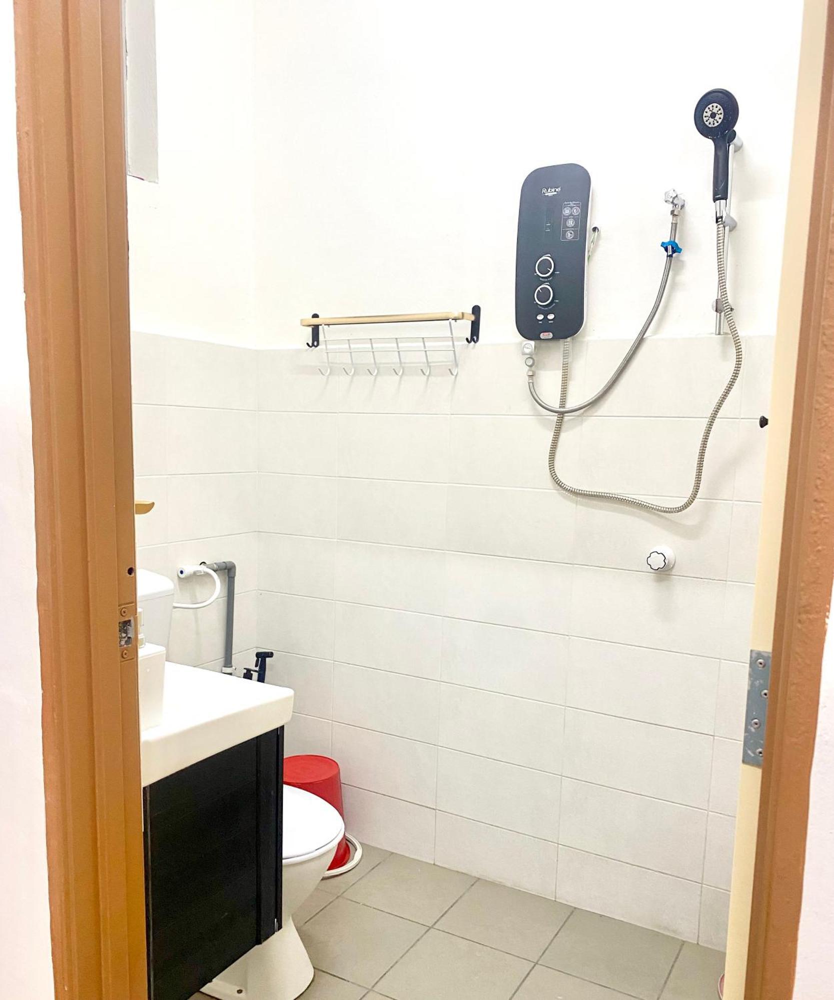 Raees Homestay Kampong Tanjong Minyak Dış mekan fotoğraf